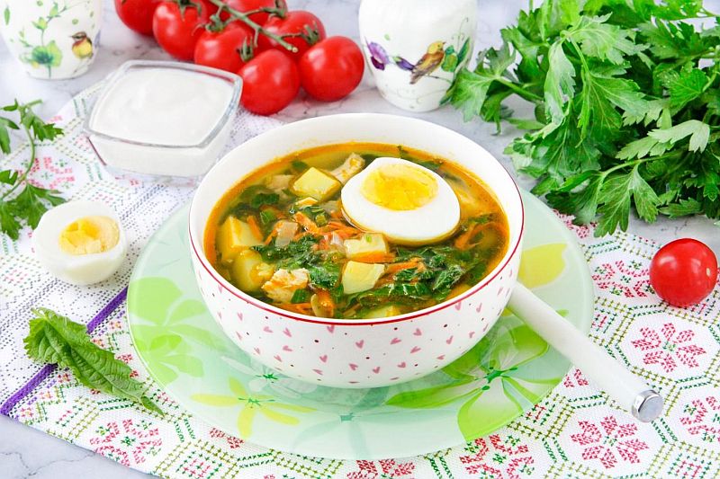 Зелений борщ з кропиви